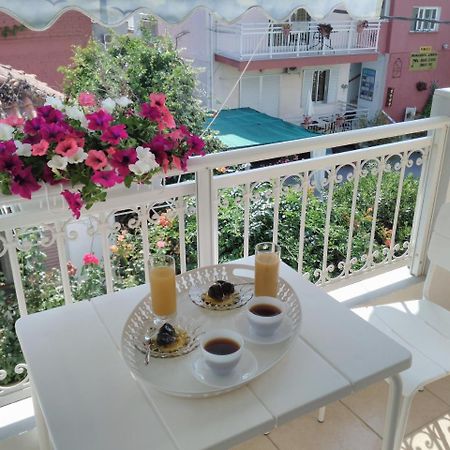 Stratis Summertime Apartment ลีเมนาส ภายนอก รูปภาพ