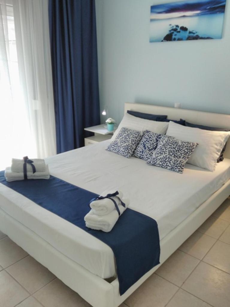 Stratis Summertime Apartment ลีเมนาส ภายนอก รูปภาพ