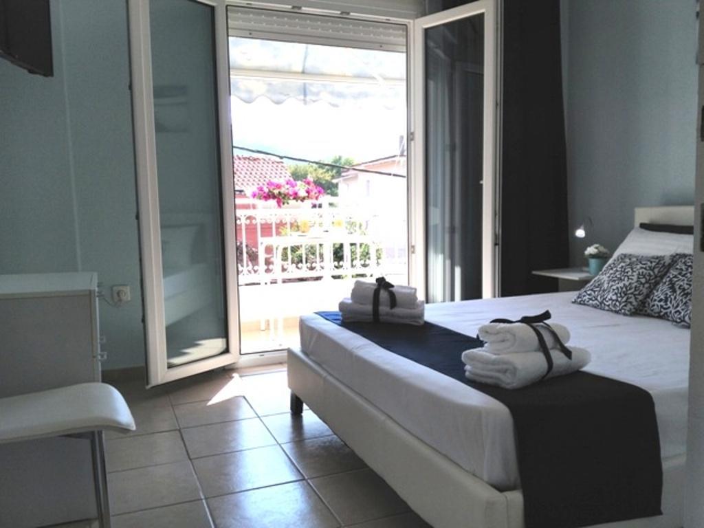 Stratis Summertime Apartment ลีเมนาส ภายนอก รูปภาพ