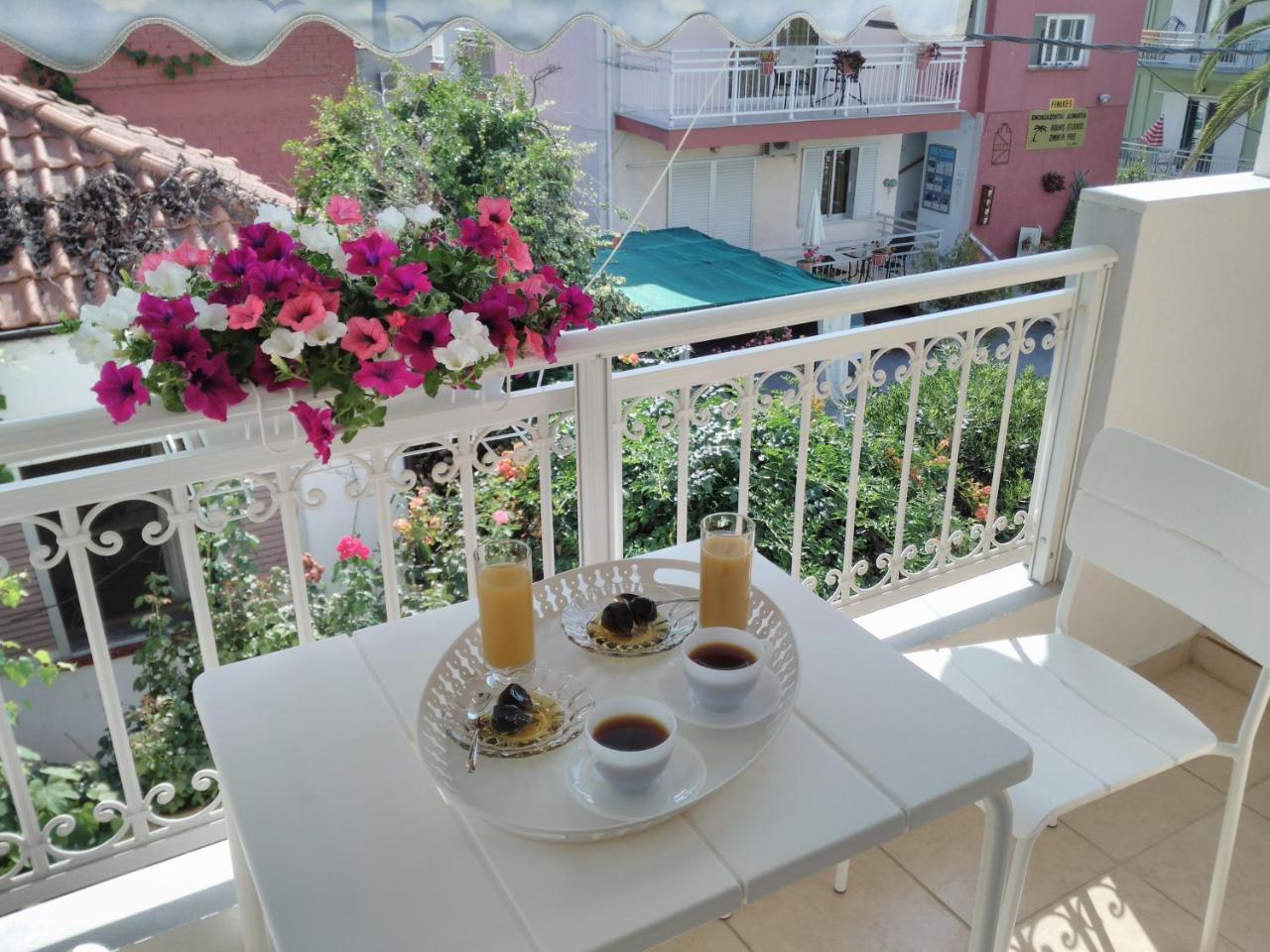 Stratis Summertime Apartment ลีเมนาส ภายนอก รูปภาพ