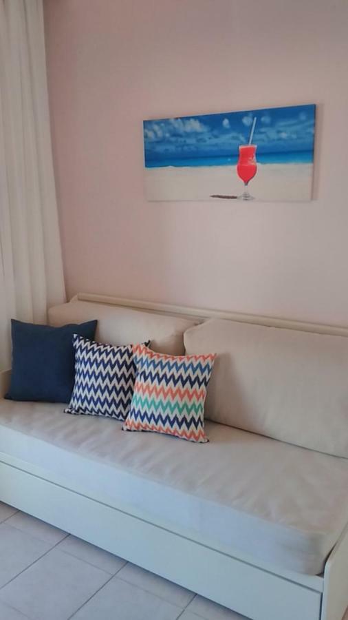 Stratis Summertime Apartment ลีเมนาส ภายนอก รูปภาพ